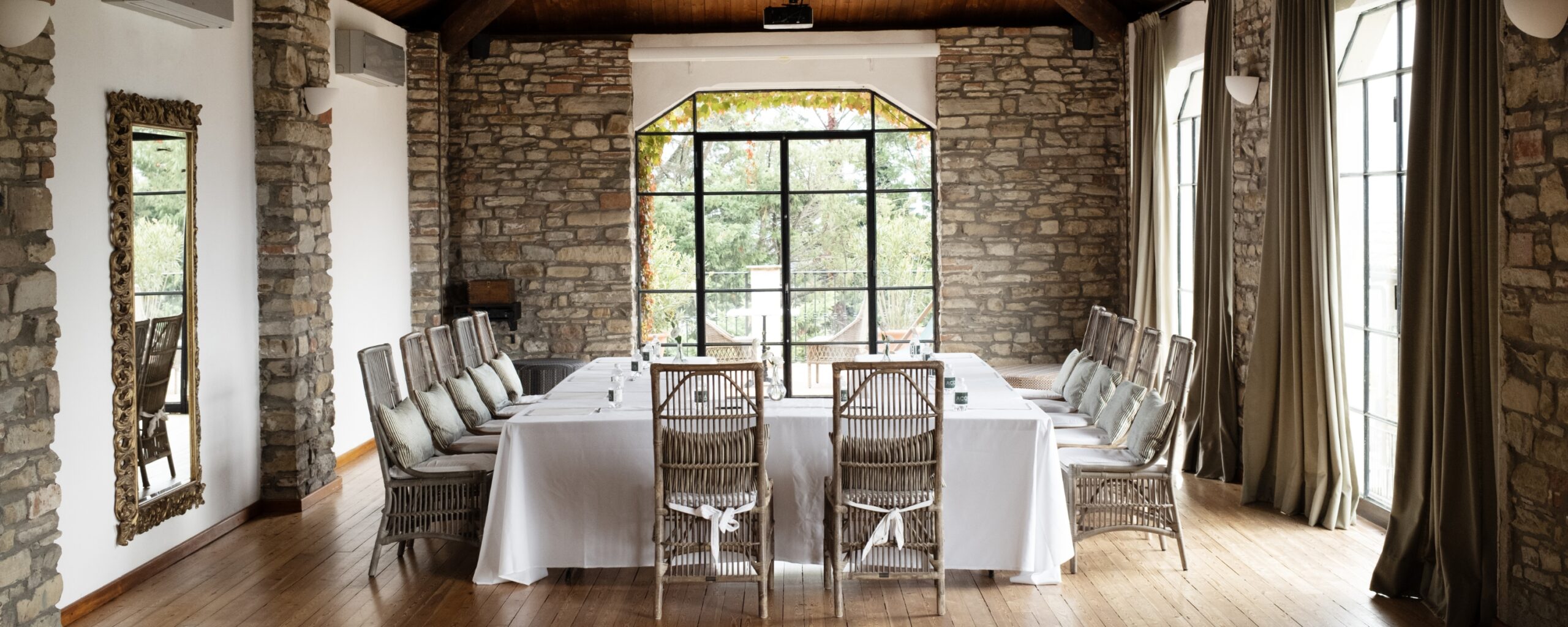 events-o-meetings_header_laptop