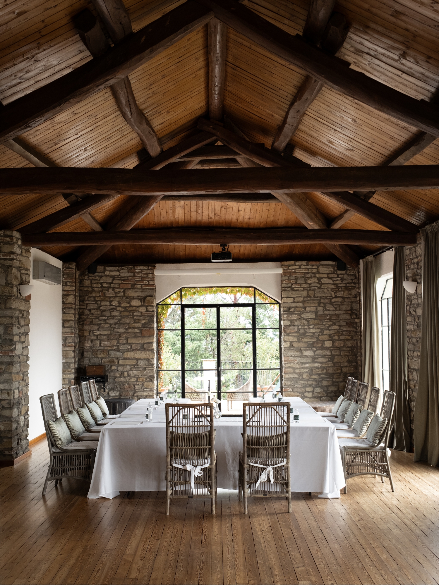 events-o-meetings_header_large-mobile