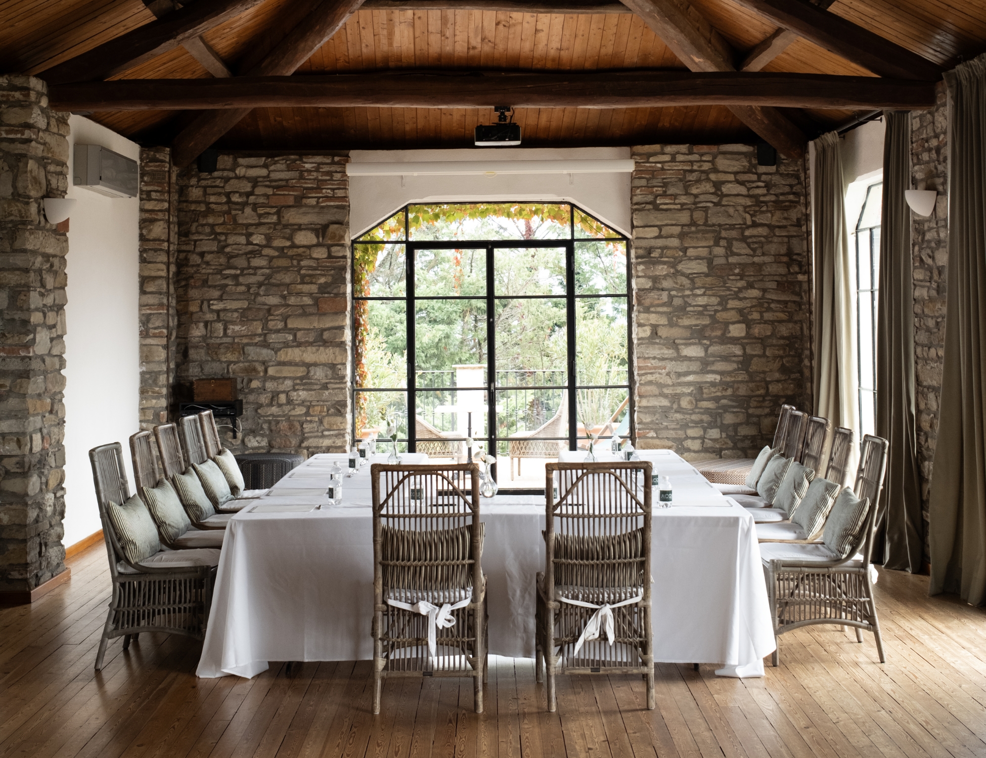 events-o-meetings_header_tablet