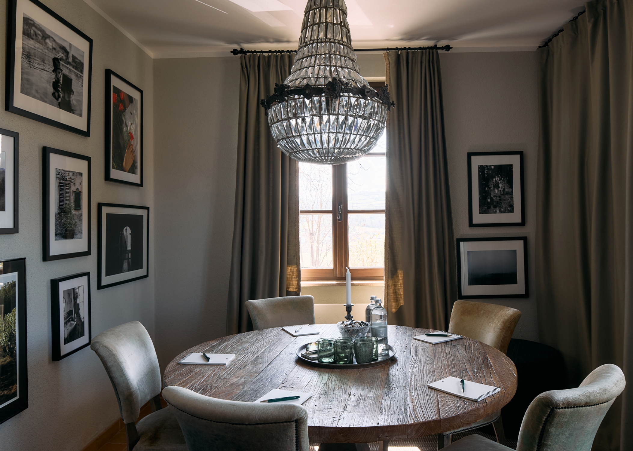 events-o-meetings_konferans Conference room