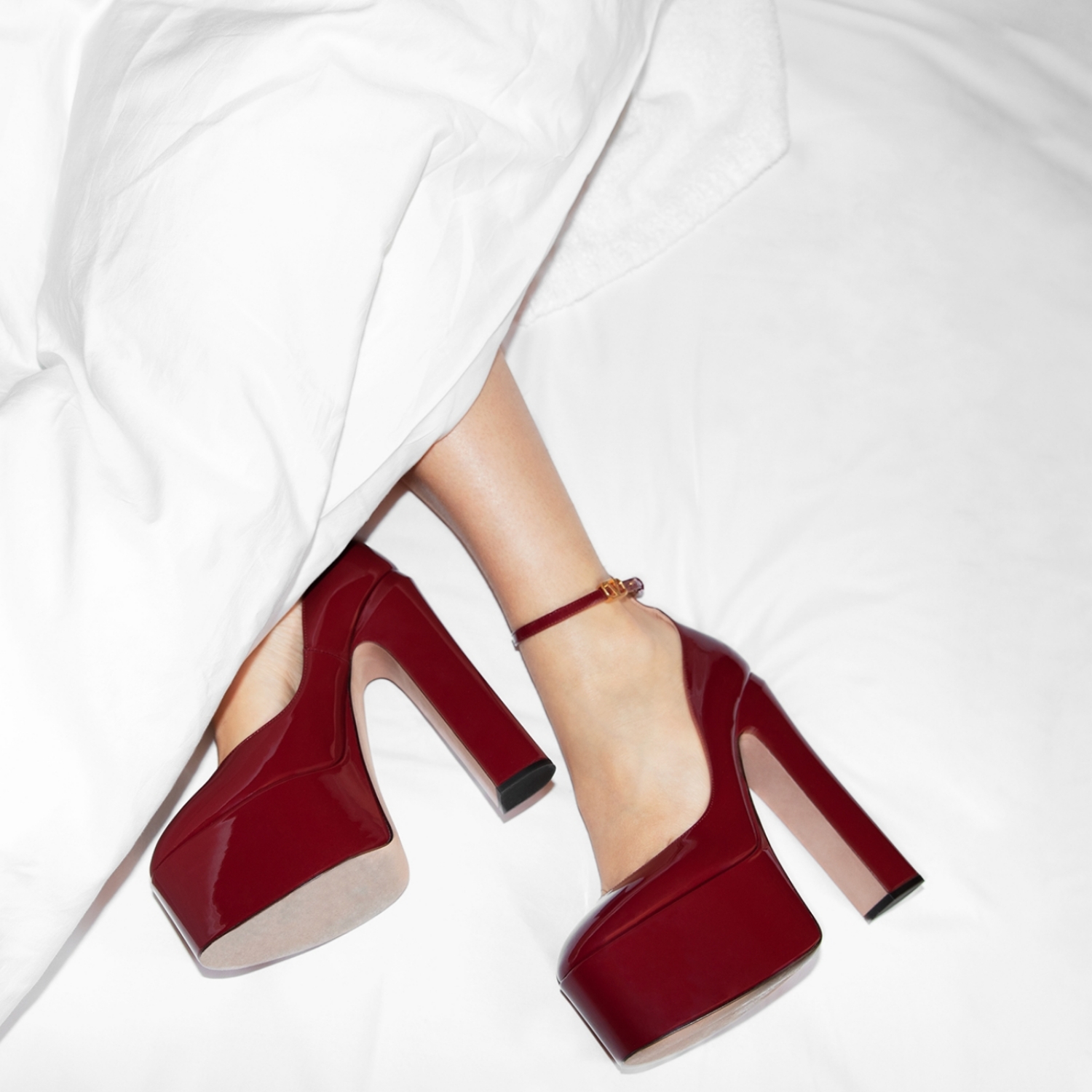 Red heels in a bedding